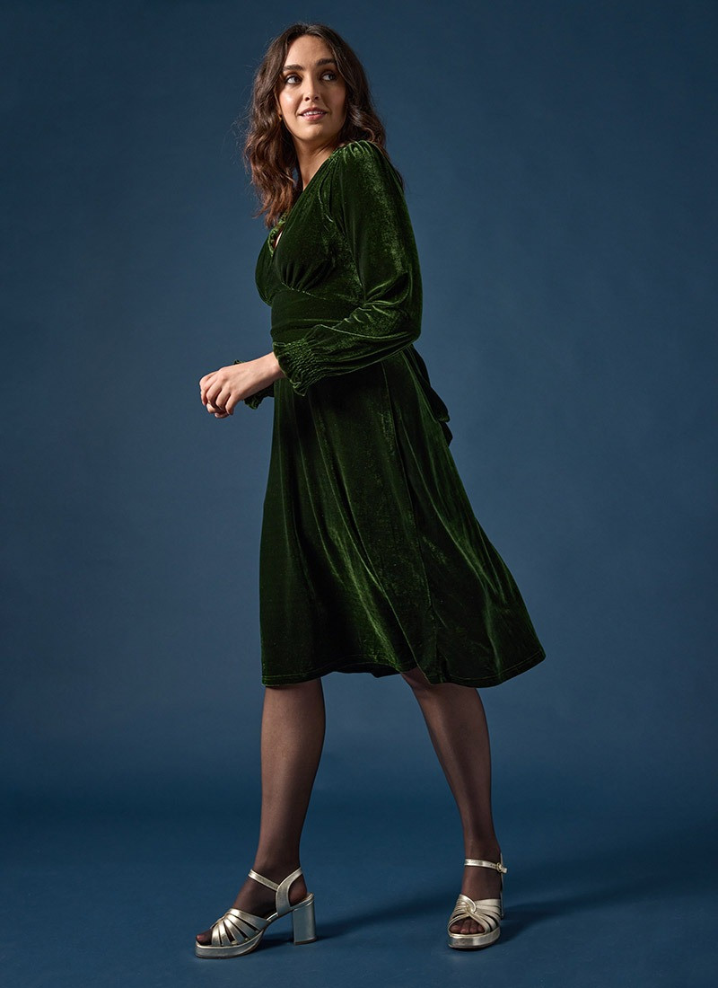 Juno Long Sleeve Velvet Midi Dress - Green | Joanie