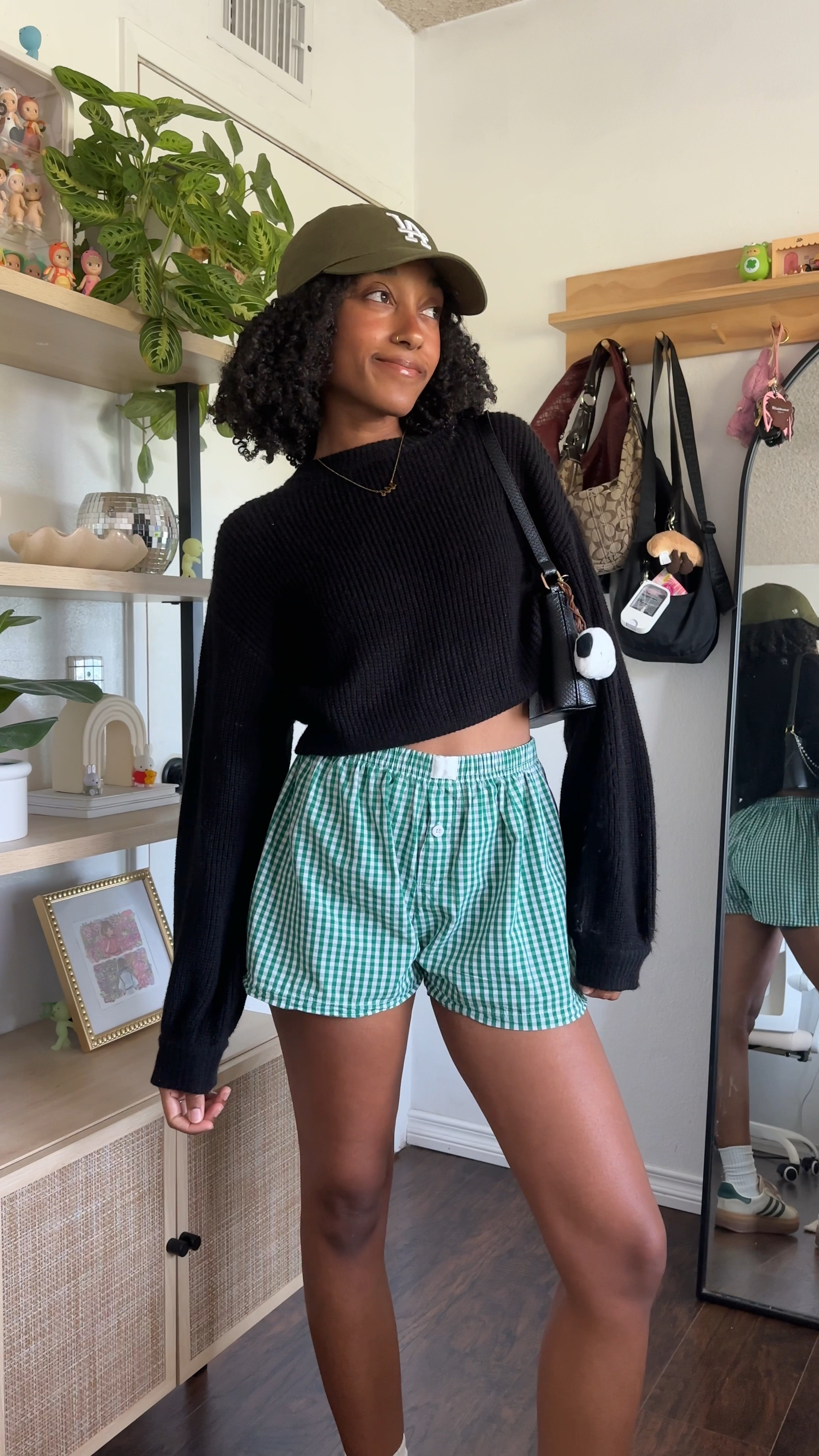 sweaters and boxer shorts are the perfect fall combo 

fall outfit, boxer shorts, adidas, sweater, outfit ideaas

#LTKSeasonal #LTKStyleTip #LTKVideo