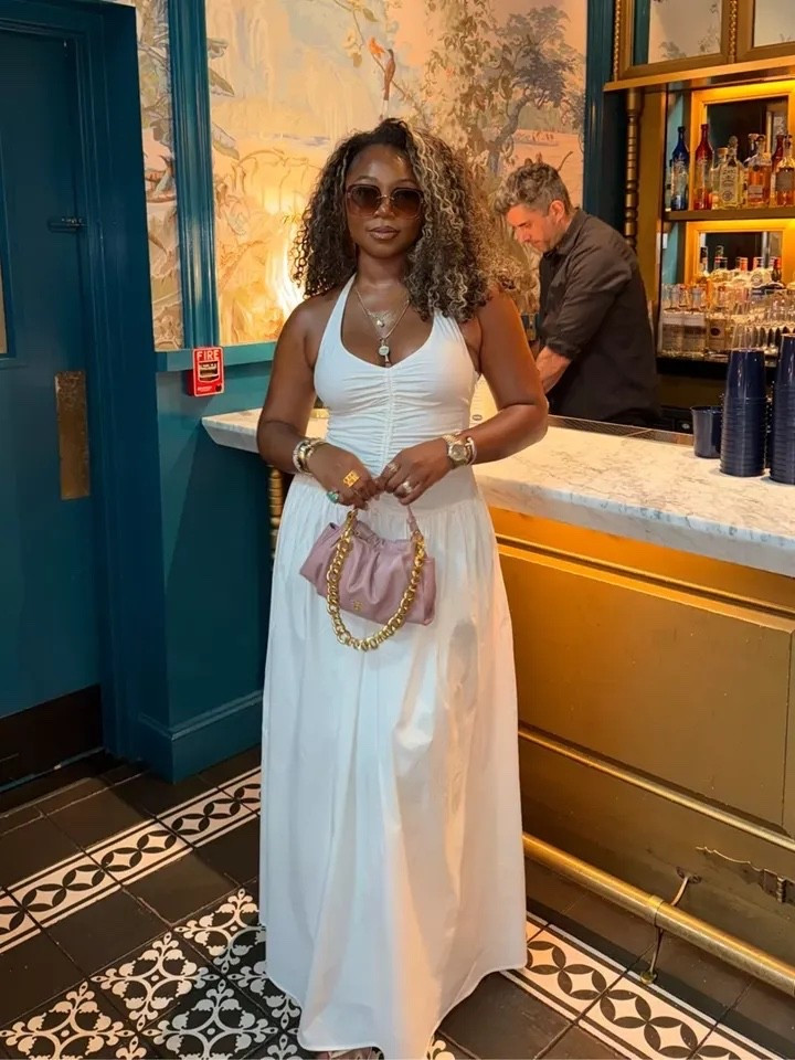 Love this dress so much!! Wearing a size 8

#LTKmidsize #LTKstyletip #LTKfindsunder100