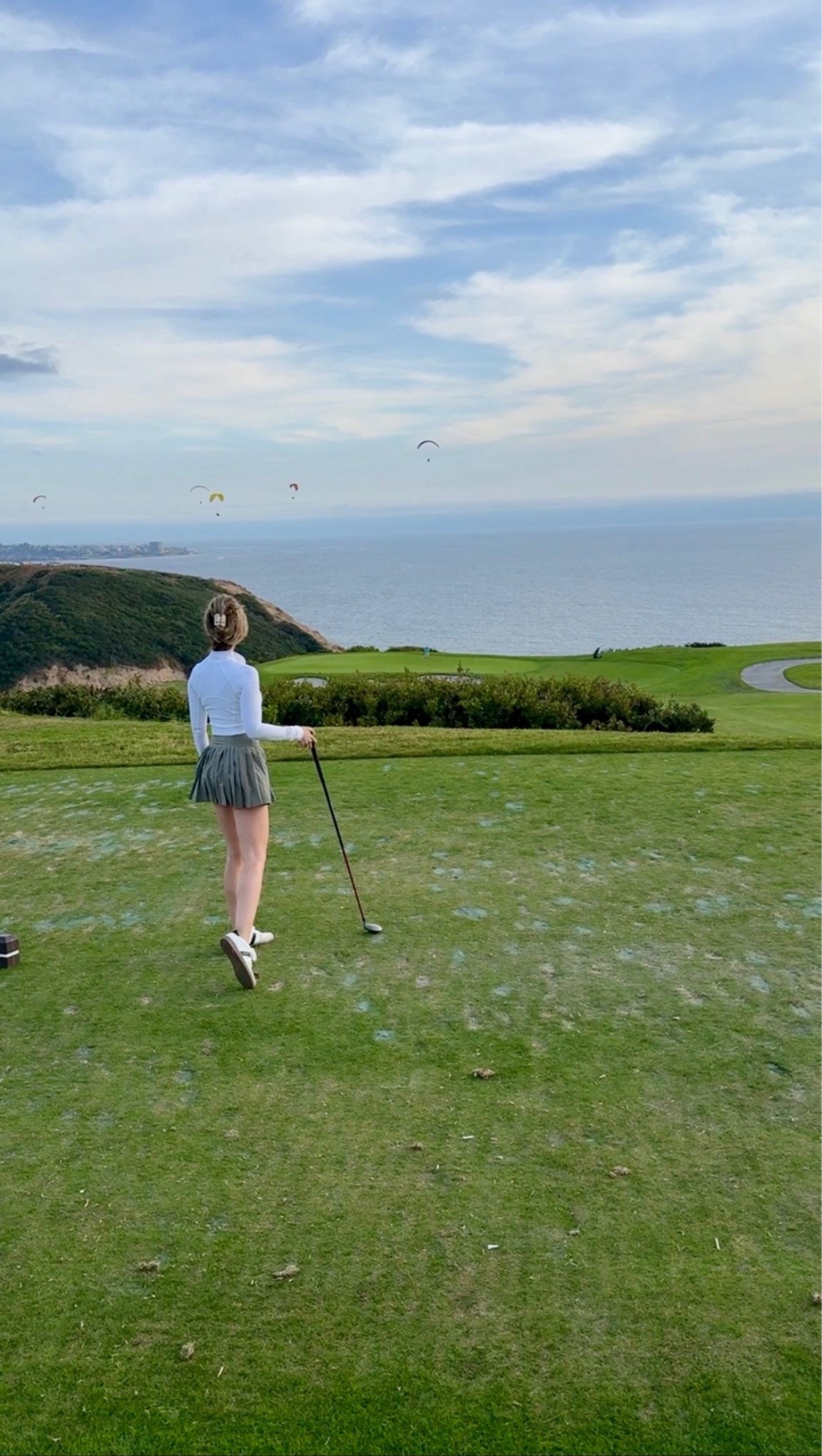 Golf days are better with a view ⛳️🤍 Loving this @nike look for a day on the course!

#nike #NikeGolf #GolfStyle #GolfOutfit #GolfFashion #WomensGolf #GolfGirl #Athleisure #SportyStyle #LTKStyle #LTKFashion

#LTKootd #LTKActive #LTKfitnessgoals