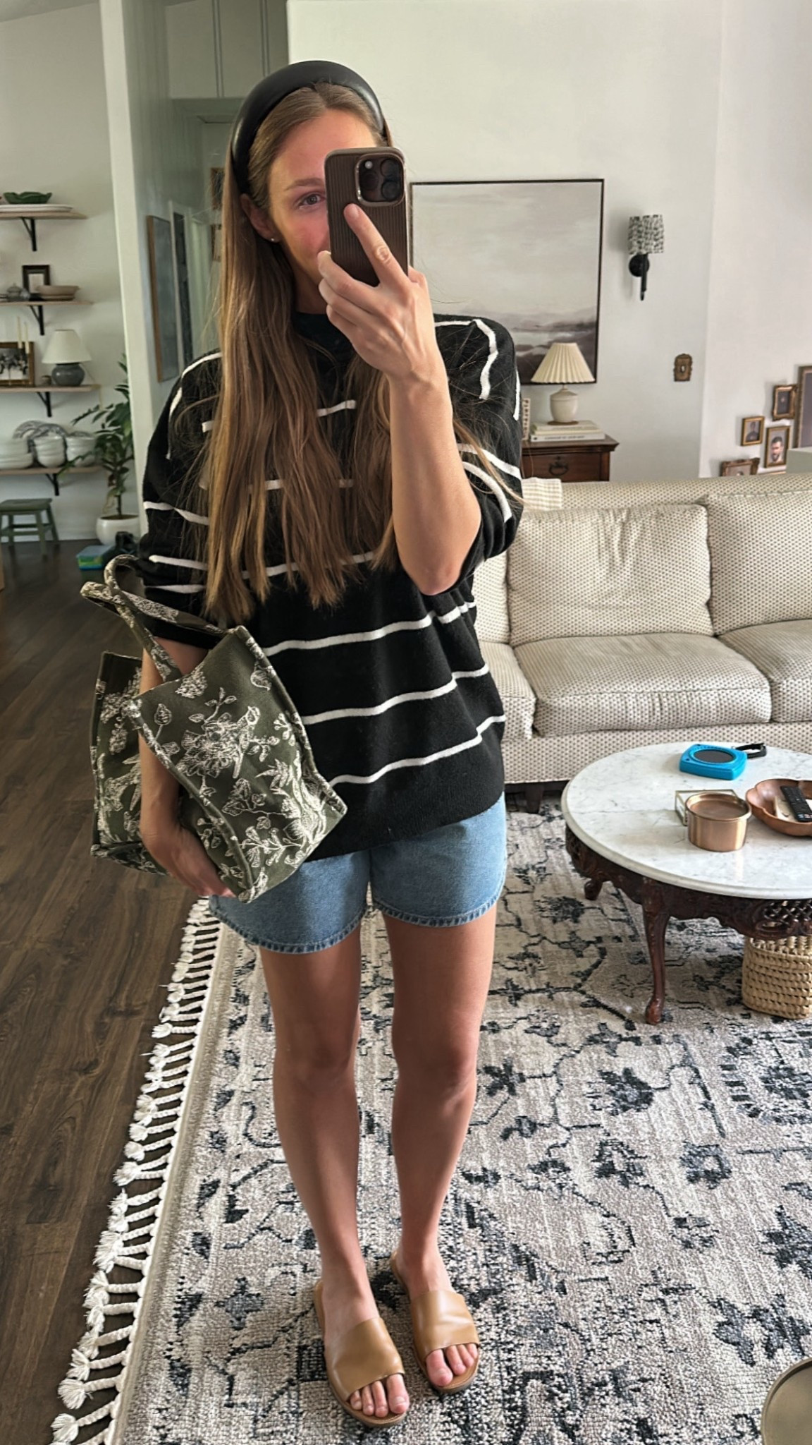 Loved these shorts in the summer and loving them still in the fall. Perfect length and has the option to cinch. • 5’10” 140lbs // shorts: 28 (I’m a 4/6)

#LTKStyleTip #LTKFindsUnder50

#LTKFindsUnder50 #LTKSeasonal