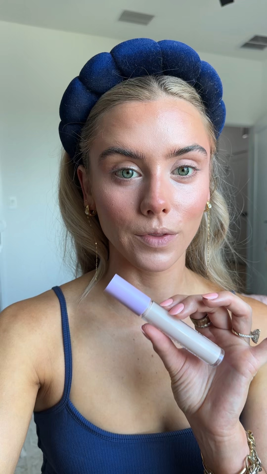 What it is: A non-comedogenic concealer with 18-hr long wear and 48-hr hydration that glides on like a serum with medium-buildable coverage for dark circles, redness, and blemishes, and is safe for sensitive skin. @Sephora @Kohl's

#LTKgrwm #LTKBeauty #LTKselfcare