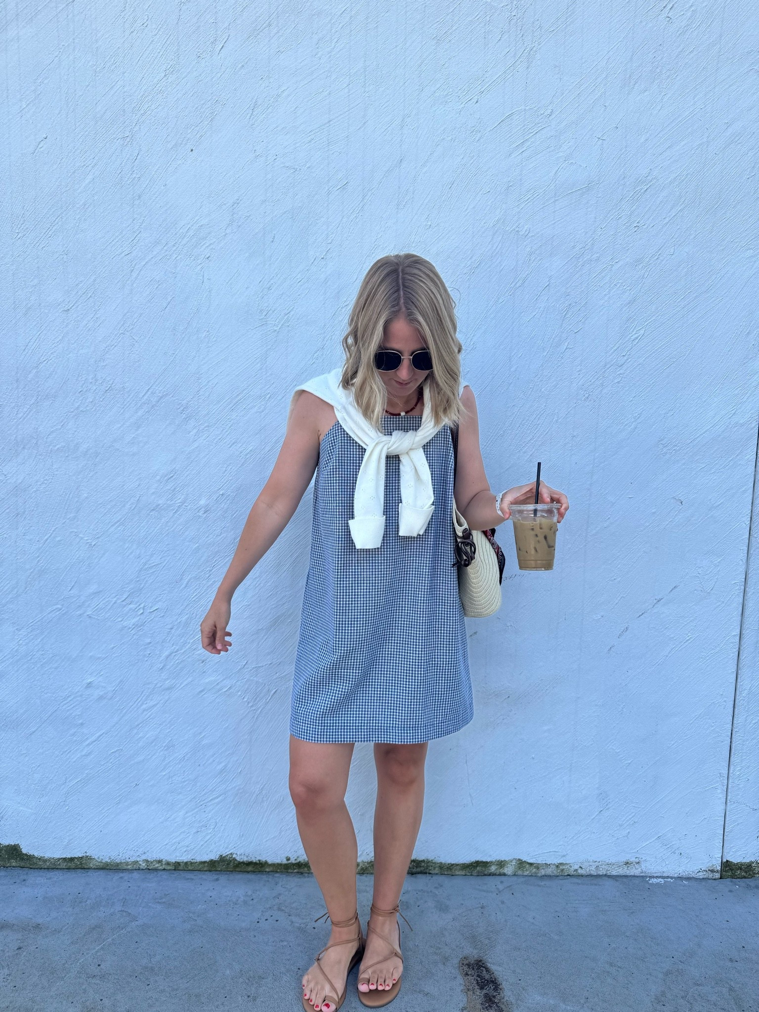 My dress is a size small, and my cardigan is a medium. My bag is old from last year, but I linked a couple of current ones.

#LTKootd