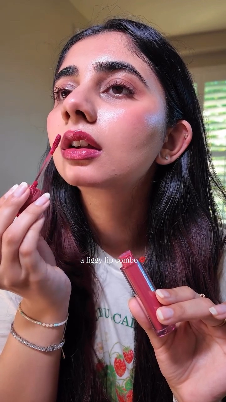 a figgy lip combo💋

@iliabeauty Rhyme Lip Crayon
@romand_us @romandyou Fig Fig Juicy Glasting Lip Tint
@fentybeauty Cream Lip Gloss Bomb Fenty Glow

#fentyglossbomb #fentyglowglossbomb #glossbombcream #lip #lipgloss #lipglossaddict #lipglosspoppin #lipcombo #lipcombotutorial #lipcombos #virallip #bestlipcombo