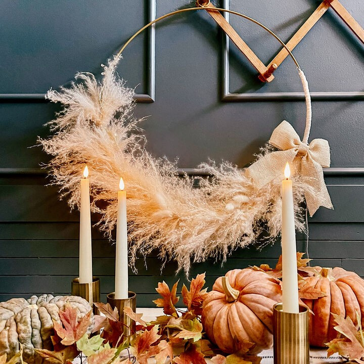 Charlotte Hoop Wreath with Pampas Grass, Bunny Tails, and 48 LEDs | Lights.com