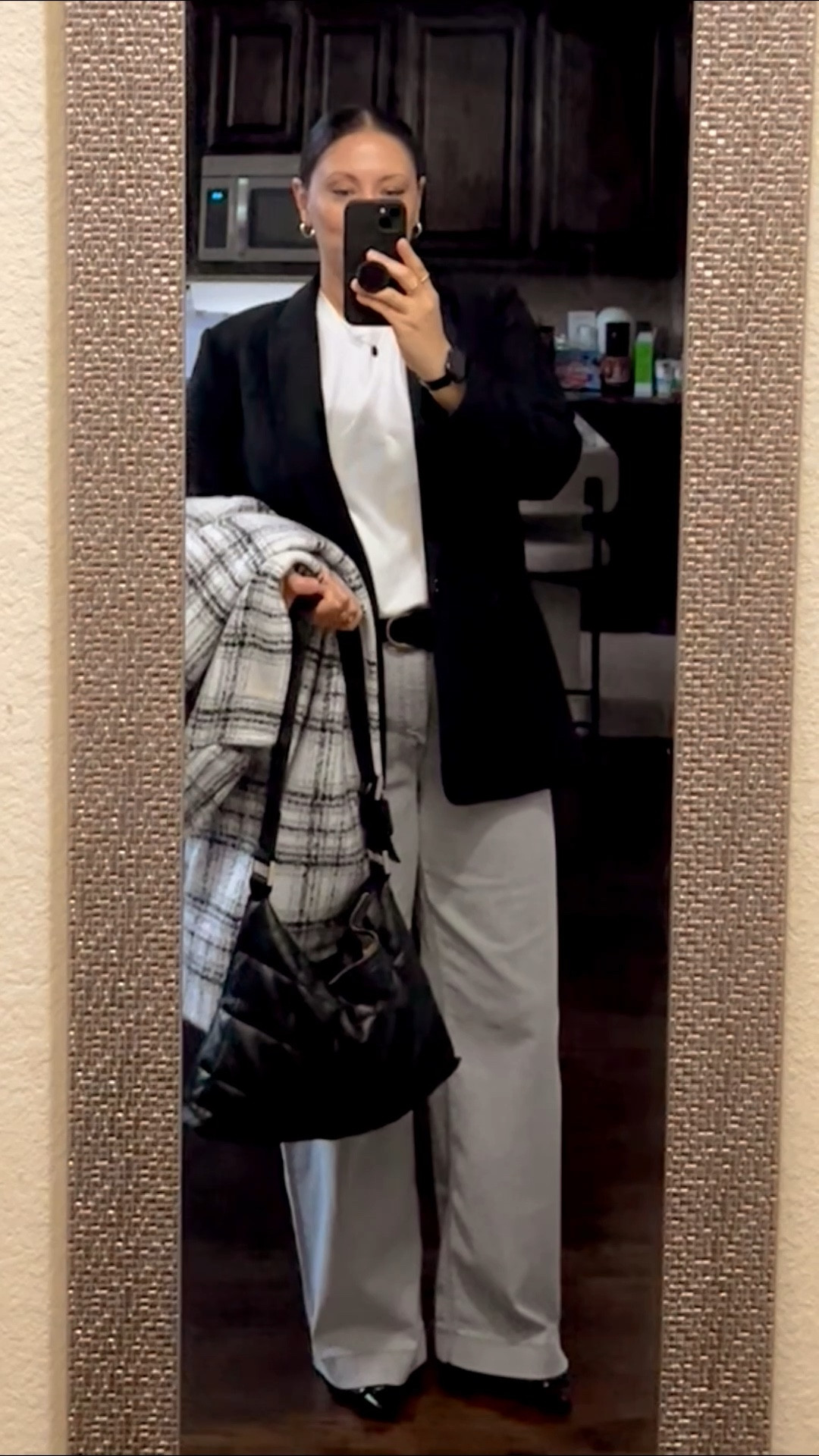 Office OOTD. 

Blazer with a white tee. Perfect elevated casual combo.


#LTKMidsize #LTKootd #LTKWorkwear