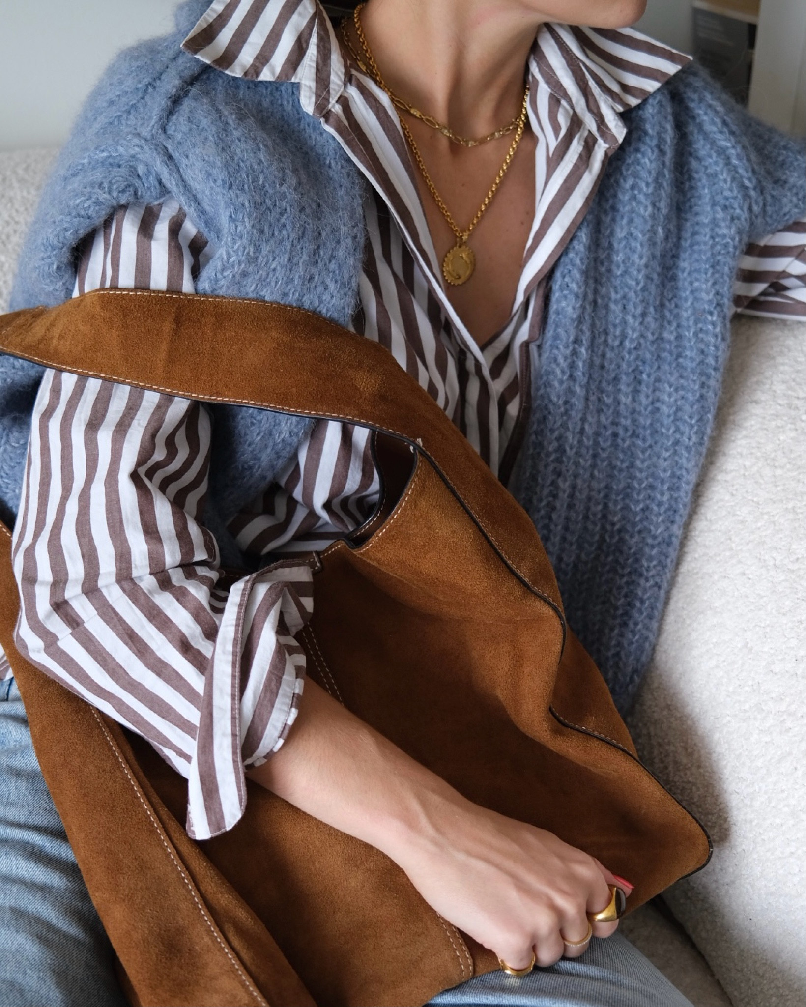 Brown and blue
Suede bag

#LTKautumn #LTKeurope #LTKstyletip