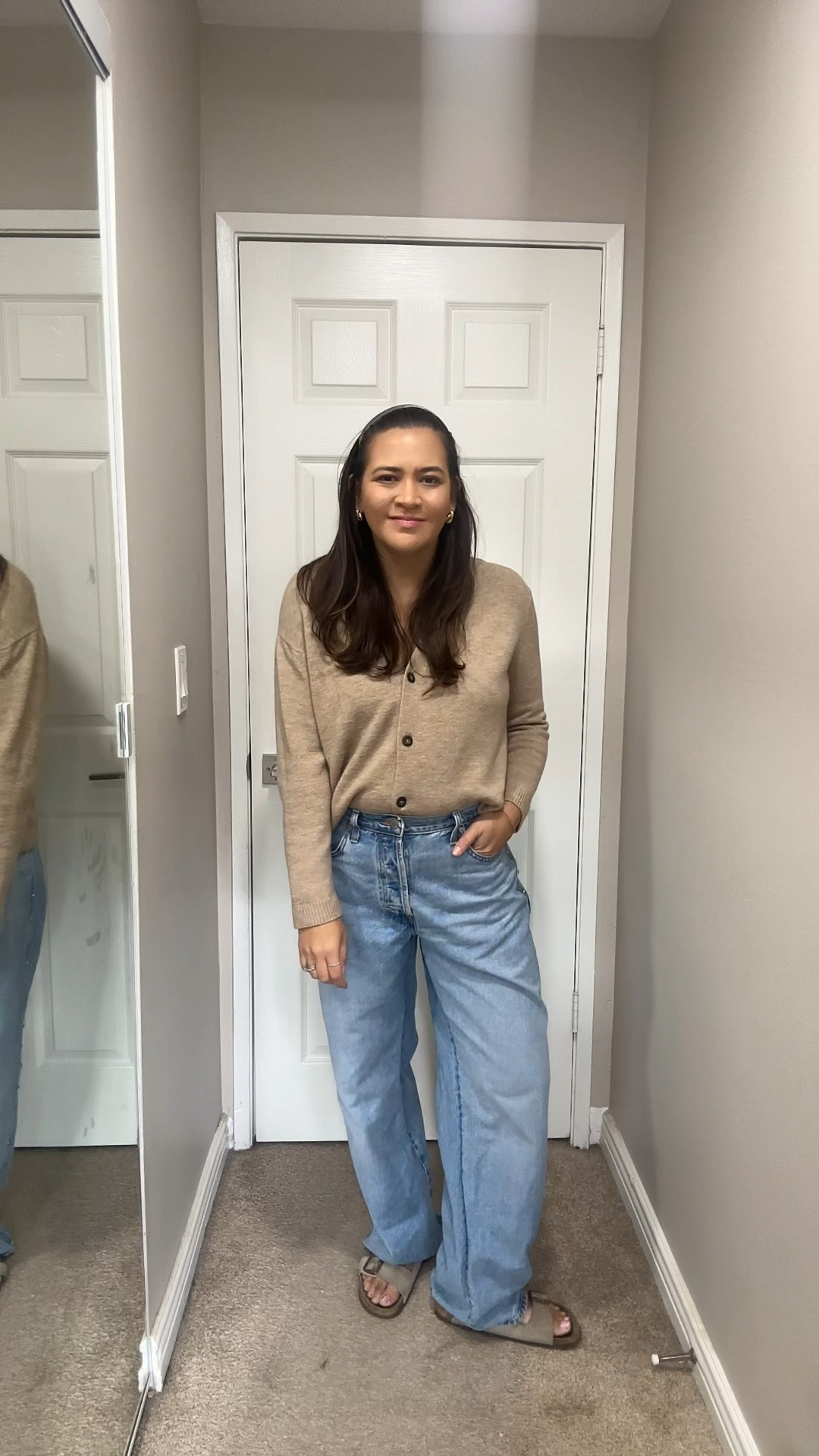 Posting my outfit for no other reason then “i just like posting my outfit on the internet” follow along if you want. 

Headband: Kitsch
Earrings: Amazon 
Sweater: old navy 
Jeans: target 
Shoes: Birkenstock 

#casualstyle #momstyle #targetstyle 

#LTKStyleTip #LTKFindsUnder50