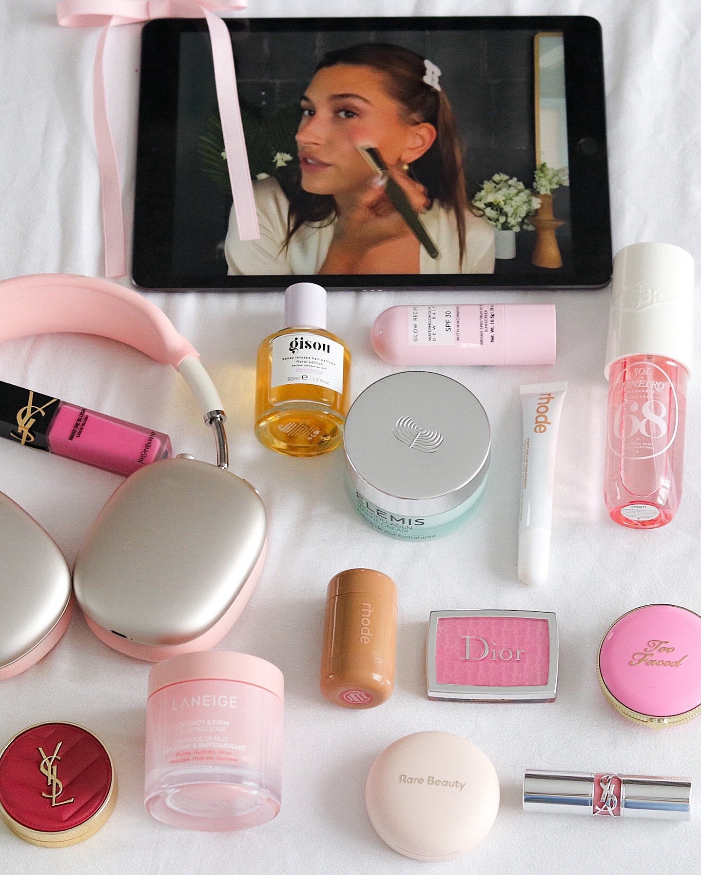 Thursday essentials 💗

#LTKGiftGuide #LTKHome #LTKWatchNow