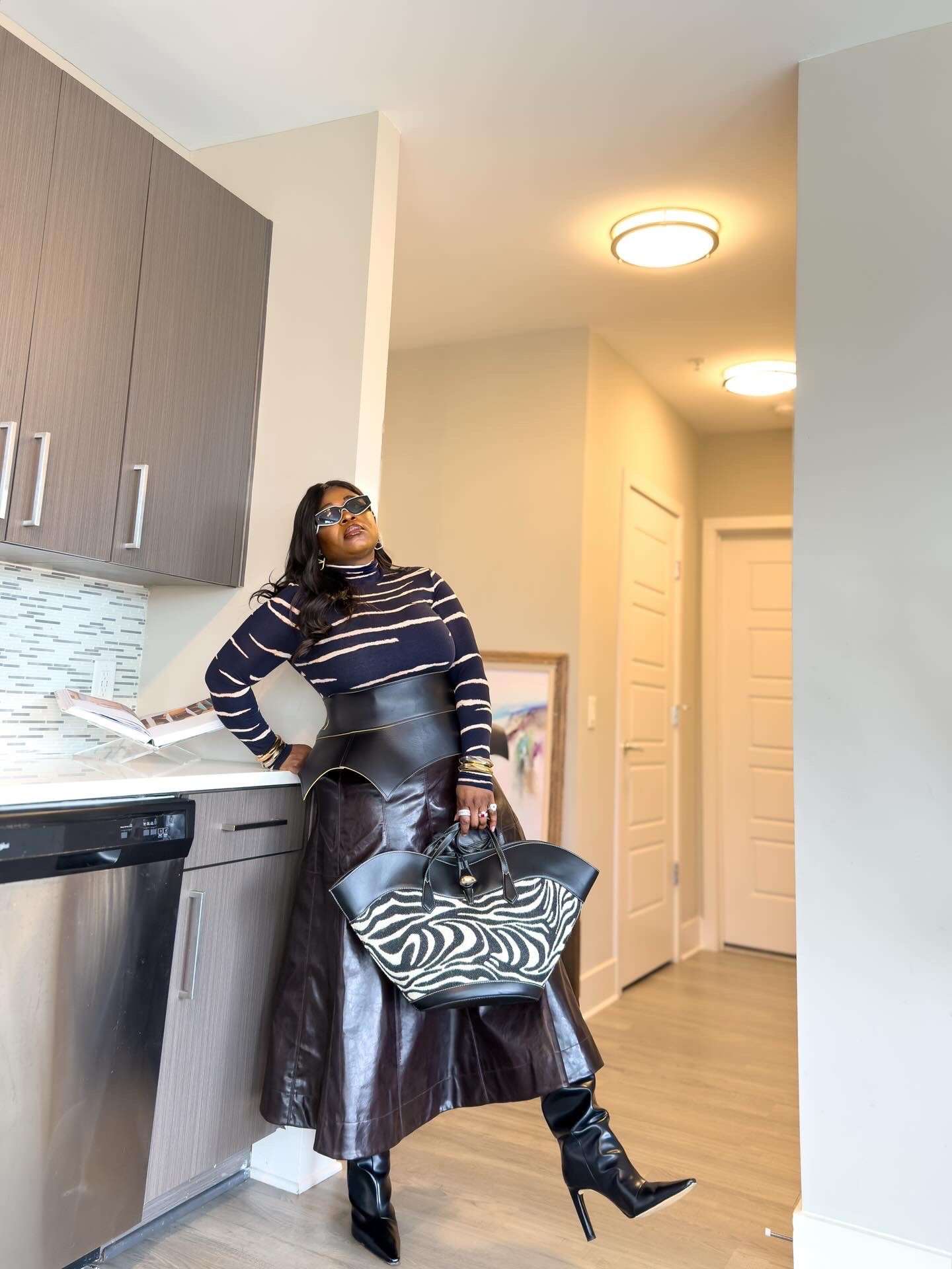 Meet The creative and the creator @tomisin__alade 🙌 the possibilities are endless when you are committed to your passion and craft. 

I’m ready for fall in head to toe @hm .
Over here H&M will forever be famous!

 @loewe obi belt
@chanelofficial sunglasses 
@maisonvalentino earrings 



Style inspo • outfit inspo • style tips • personal style • style idea • fashion style

#fallfashion2025 #fashionstyle #street #streetfashion #streetstyleluxe #blackgirlinluxury #streetstyleinspiration #personalstyle #mominfashion #formominfashion #styleinfluencer #midsizeootd #blackgirlfashion

#LTKStyleTip #LTKMidsize #LTKFindsUnder100