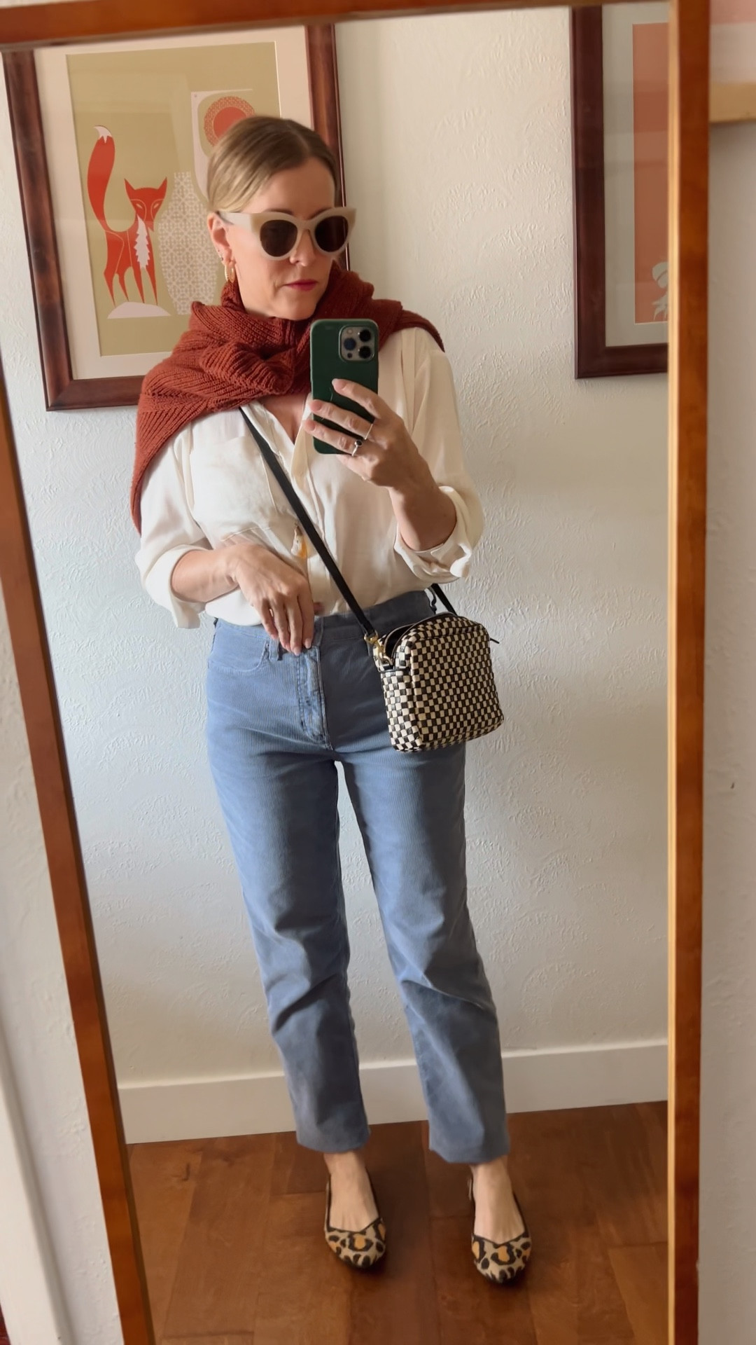 Coffee walk:
Oversized Blouse
Straight leg, high waisted corduroys
Leopard flats
Checkered crossbody
Cardigan
Big sunglasses 
Gold jewelry 


#LTKFind #LTKSeasonal #LTKstyletip
