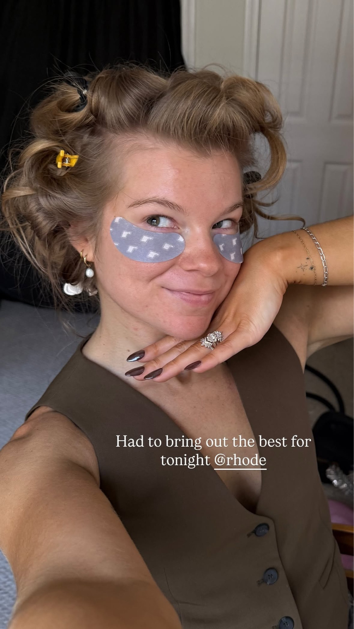 I know eye patches can be overrated but Hailey Bieber did her THING with these

skincare, eye patches, eye mask, skin care, beauty, makeup prep, get ready with me, grwm 

 #LTKgrwm #LTKselfcare #LTKBeauty