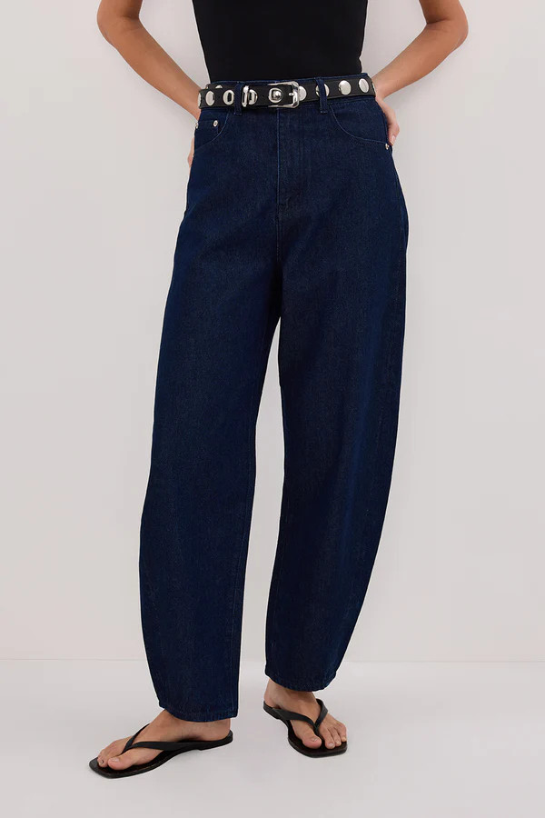 CALEB INDIGO BARREL LEG JEAN | DISSH
