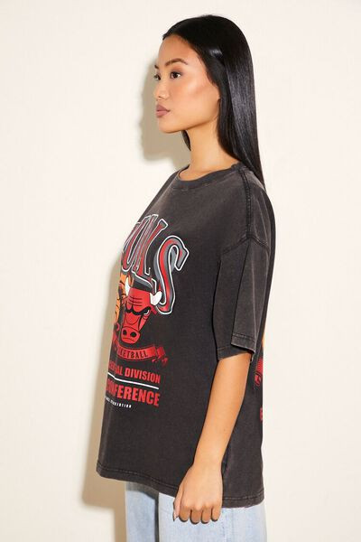 Chicago Bulls Graphic Tee | Forever 21