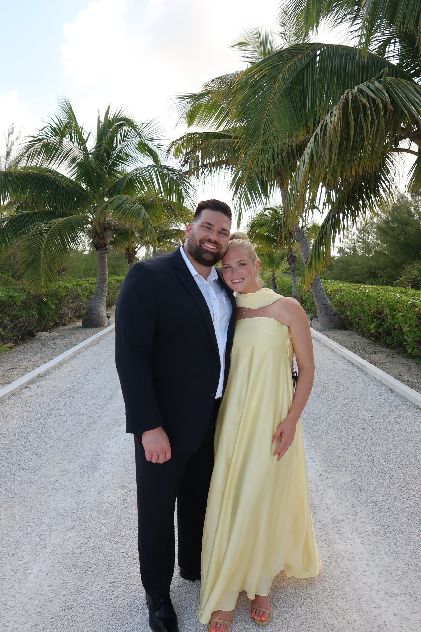 never gotten so many compliments on a dress🥺 love this butter yellow so much☀️🌼

#LTKdayinmylife #LTKWedding #LTKootd