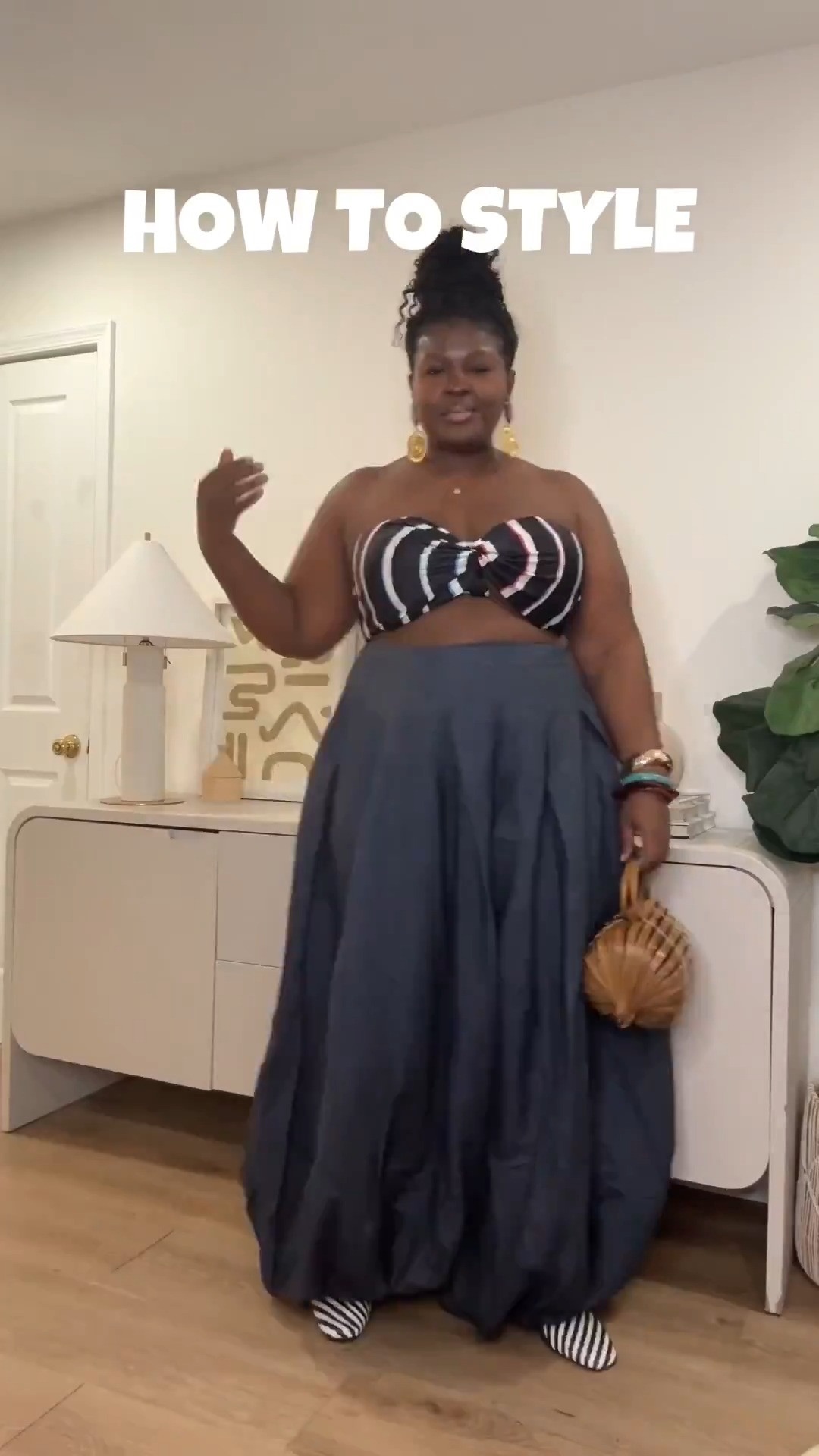 Saving this outfit formula for busy days when I still want to look styled. These wide leg pants are the kind of piece you can wear for errands, casual outings, or weekend plans while still feeling put together. Wide Leg Pants Outfit, Plus Size Fashion, Curvy Outfit Ideas, Summer Outfit Ideas, Casual Chic Outfit, Comfortable Fashion, Everyday Outfit Inspiration, Minimalist Outfit, Relaxed Style, Pants Styling Ideas, LTK Fashion Finds, Capsule Wardrobe 

 #LTKootd #LTKSeasonal #LTKMidsize
