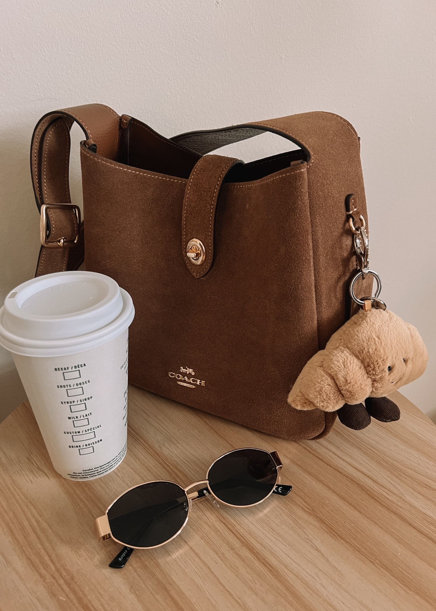 My go to bag from Coach! Perfect medium size for everyday, and it goes with any outfit!


#LTKstyletip #LTKbag #LTKsale