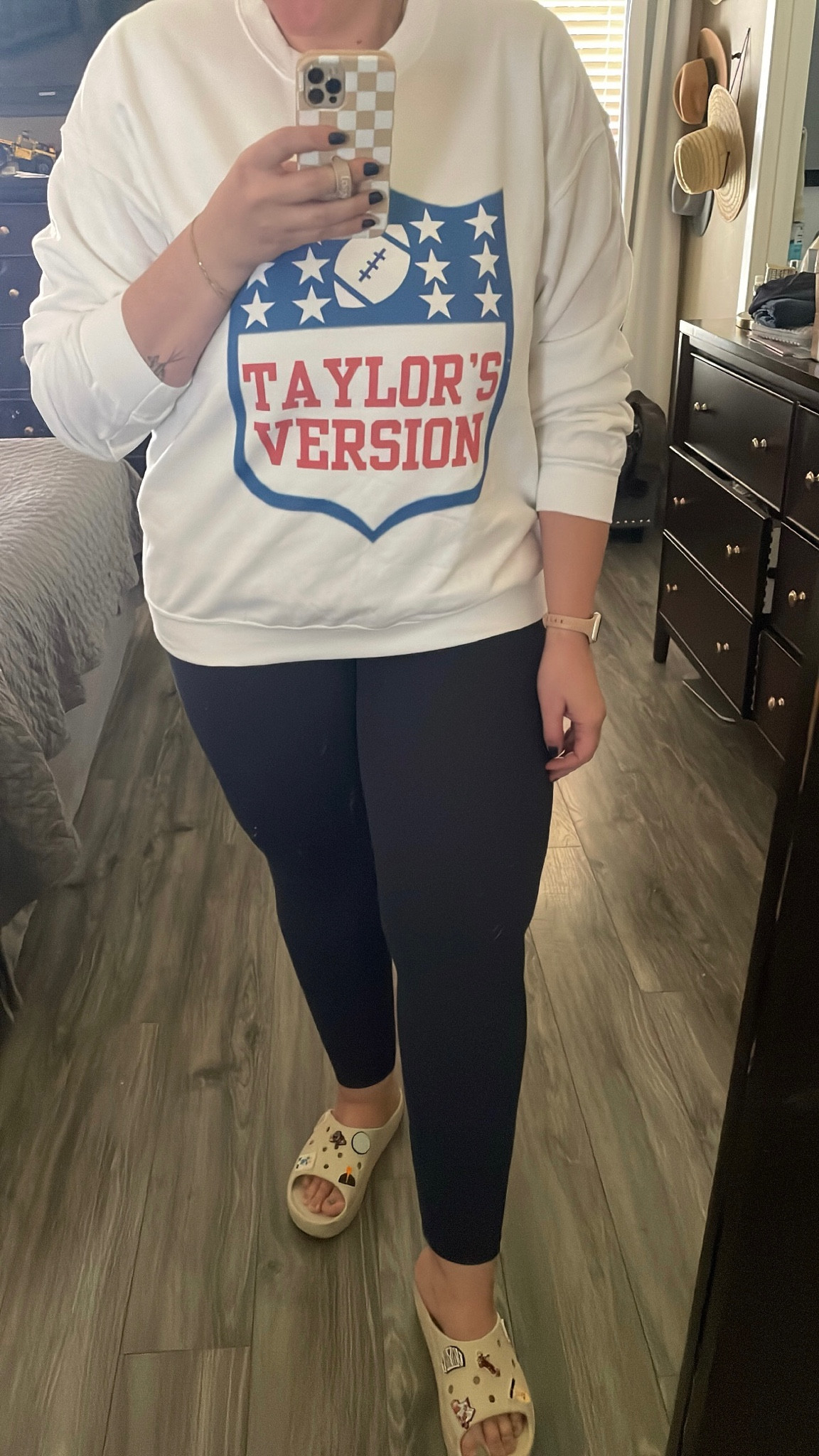 The perfect Sunday outfit 🫶🏻 

Taylor Swift sweatshirt, taylors version, casual comfortable outfit

#LTKmidsize #LTKfindsunder50