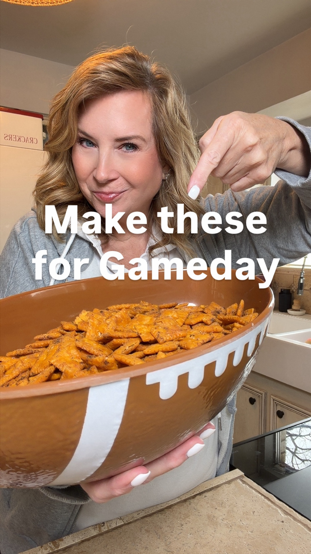 These Super Bowl Cheddar Crackers disappear faster than the commercials 🏈🧀

Salty, cheesy, ranch-y, crispy little bites that people cannot stop grabbing by the handful. This is the snack I make every single time we’re hosting because it’s easy, cheap, and wildly addictive.

Get the full recipe here 👇
https://thelastresortlakehouse.com/

#LTKHome #LTKmomlife #LTKfoodie