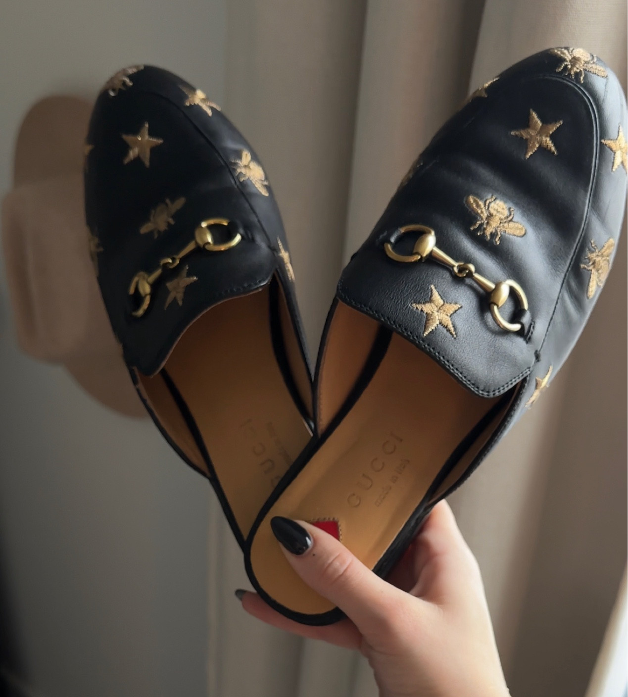 D H [gate] Gucci Mules 