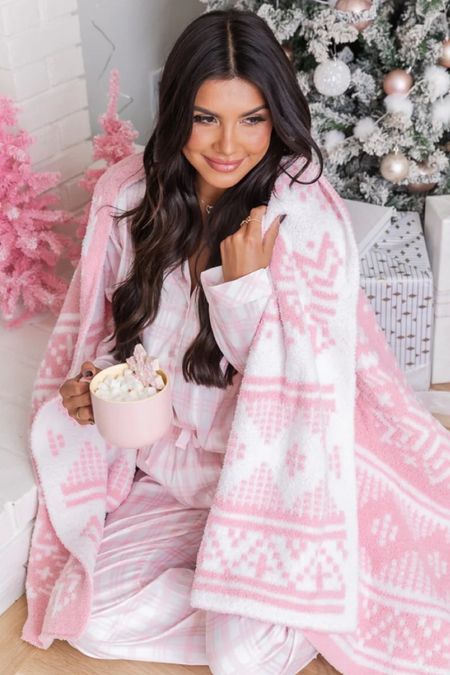 The prettiest blanket for pinkmas

#LTKHolidaySale #LTKSeasonal #LTKHoliday