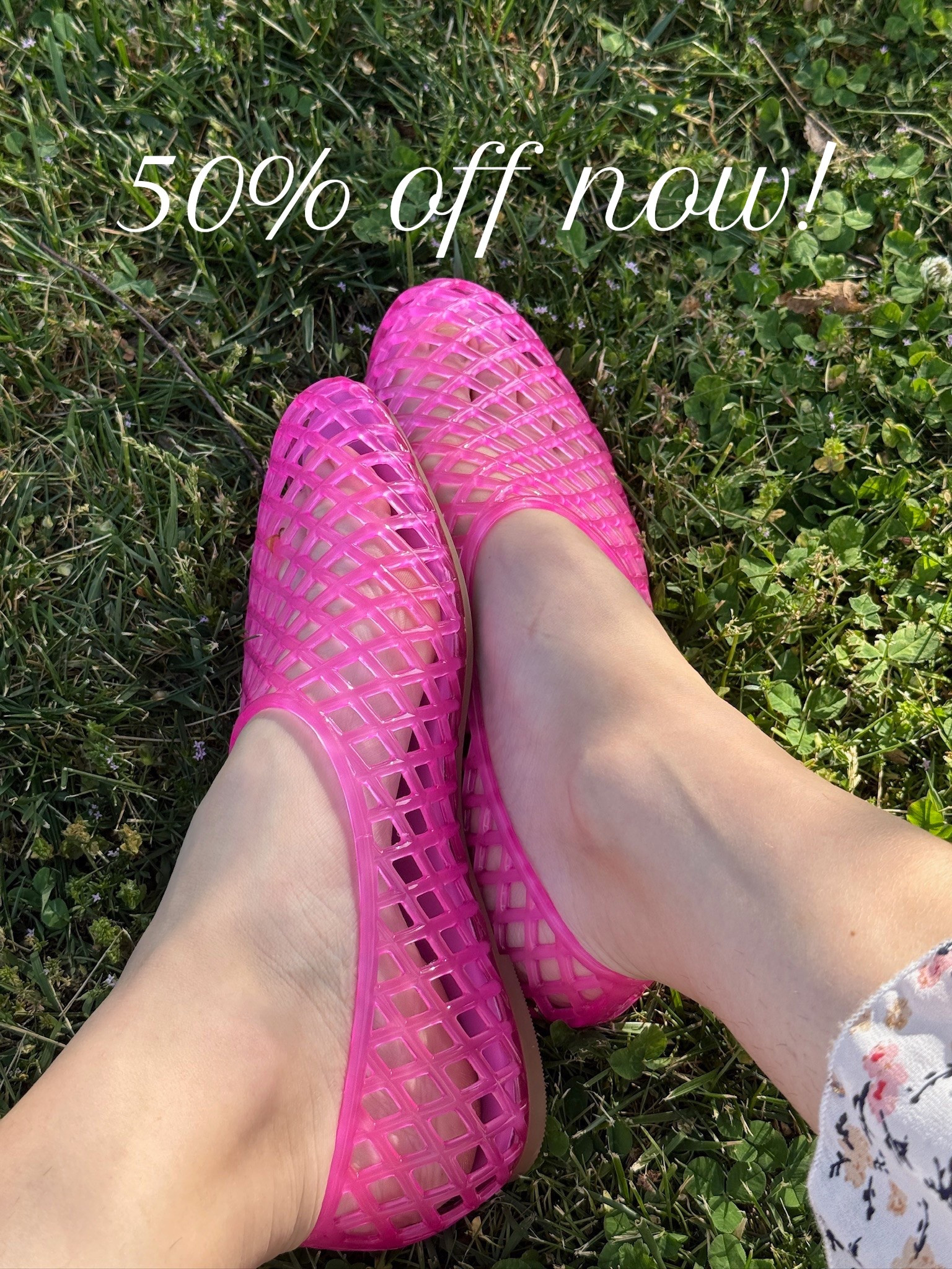 Love these jelly flats from gap factory & they are only $25 now!

Gap, gap factory, jelly flats, jelly shoes on sale, sale finds, sale alert, Hallie ragan

#LTKootd #LTKSeasonal #LTKmomlife