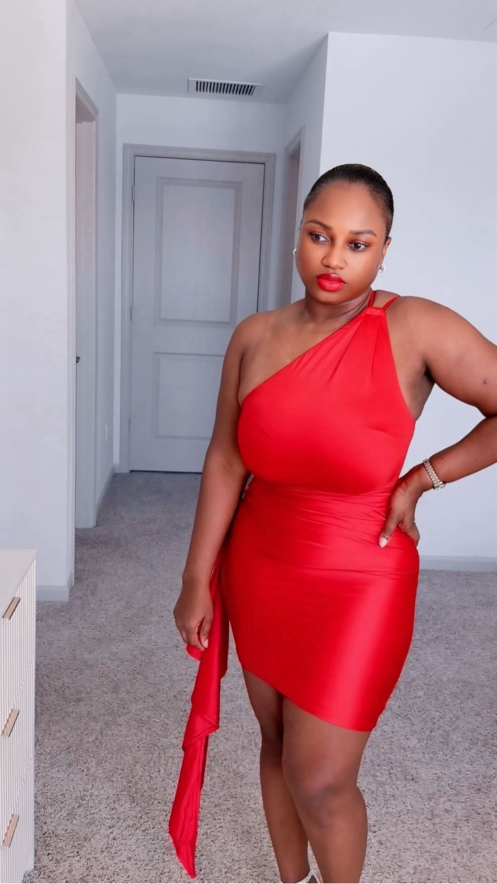 The perfect date night dress that hugs in all the right places ✨
Snatched, stretchy, and not see through. 

Size: Small

@amazonfashion 

#valentinesdayoutfits #fyp1 #womensfashionstyle #datenightoutfits #thatgrlmo

#LTKgrwm #LTKValentine #LTKSaleAlert