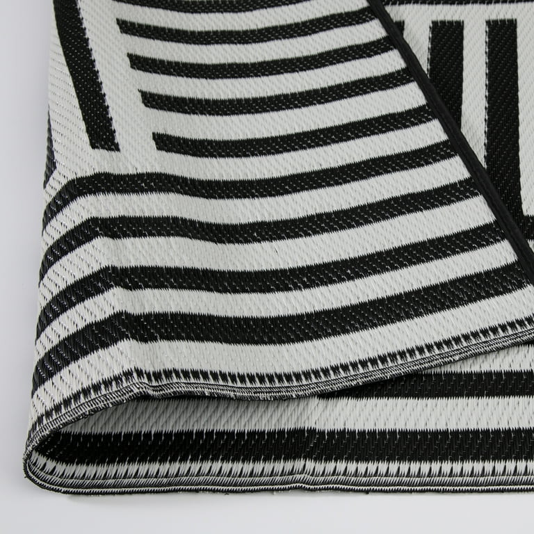 Mainstays New Block Black and White Stripe Plastic Outdoor Rug, 7'x10' | Walmart (US)