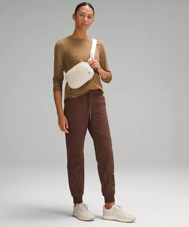 Everywhere Belt Bag 1L  Fleece | lululemon (AU)