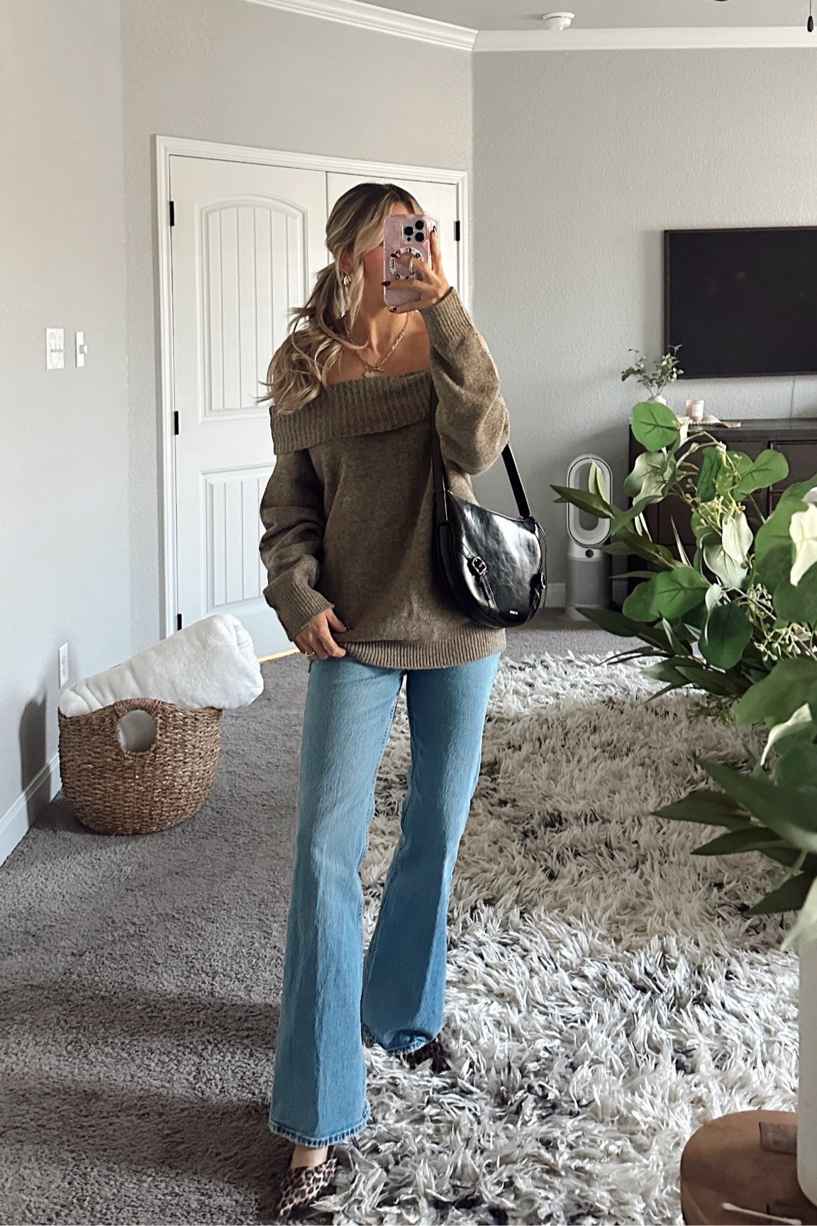wearing my usual small in the off the shoulder amazon sweater and my usual 26 in the flare jeans, which are currently on sale!

#LTKSaleAlert #LTKFindsUnder100 #LTKFindsUnder50