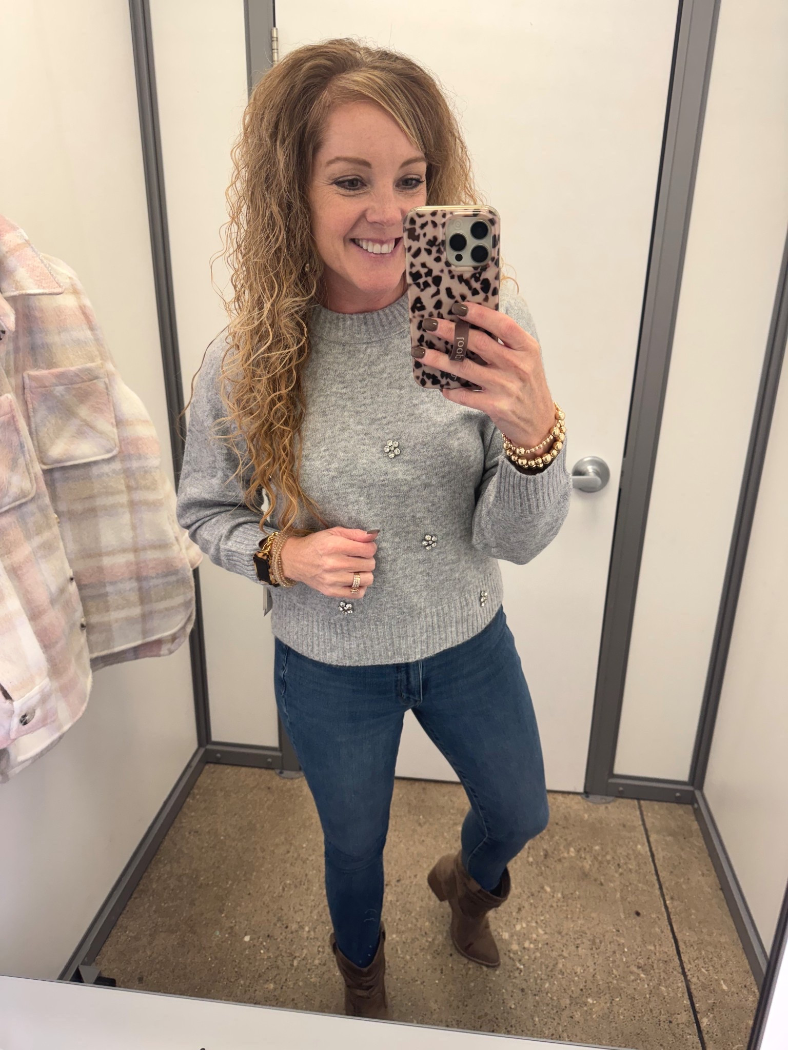 
Walmart✨ new arrival / holiday outfit / Christmas outfit / thanksgiving outfit 

Sweater- size medium 
AE Dream jeans- size 6, short. Linking similar.
Boots- tts, linking similar 



#LTKFindsUnder50 #LTKHoliday #LTKOver40