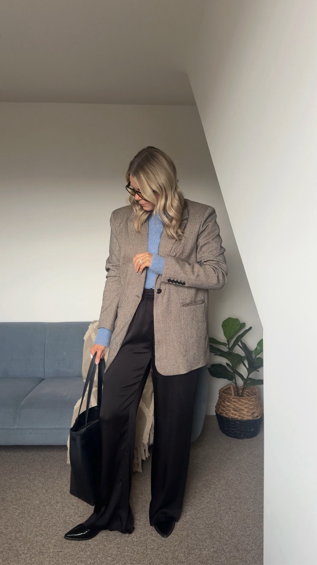 Styling my blue Henne cardigan for a rainy day at work 🩵 use 20AUG for 20% off the blazer and pants x

#LTKaustralia #LTKwinter #LTKstyletip