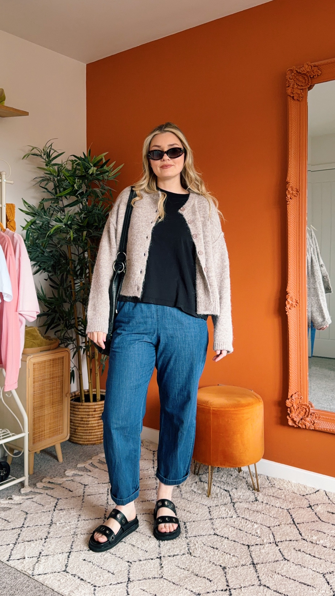 I’m wearing..

Jeans - M
Top - L
Cardigan - L
Lips - mull it over by mac

#LTKstyletip #LTKspring #LTKuk