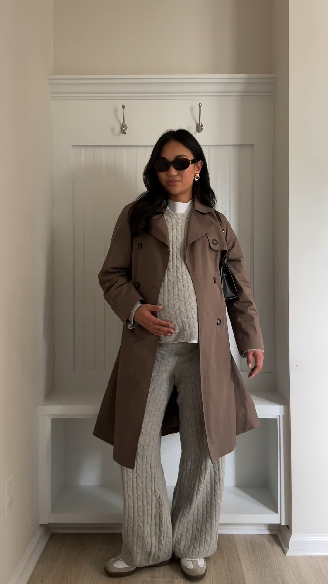 Size medium in the sweater to accommodate the bump and size small in the pants 🫶🏼

#LTKSaleAlert #LTKBump #LTKSeasonal