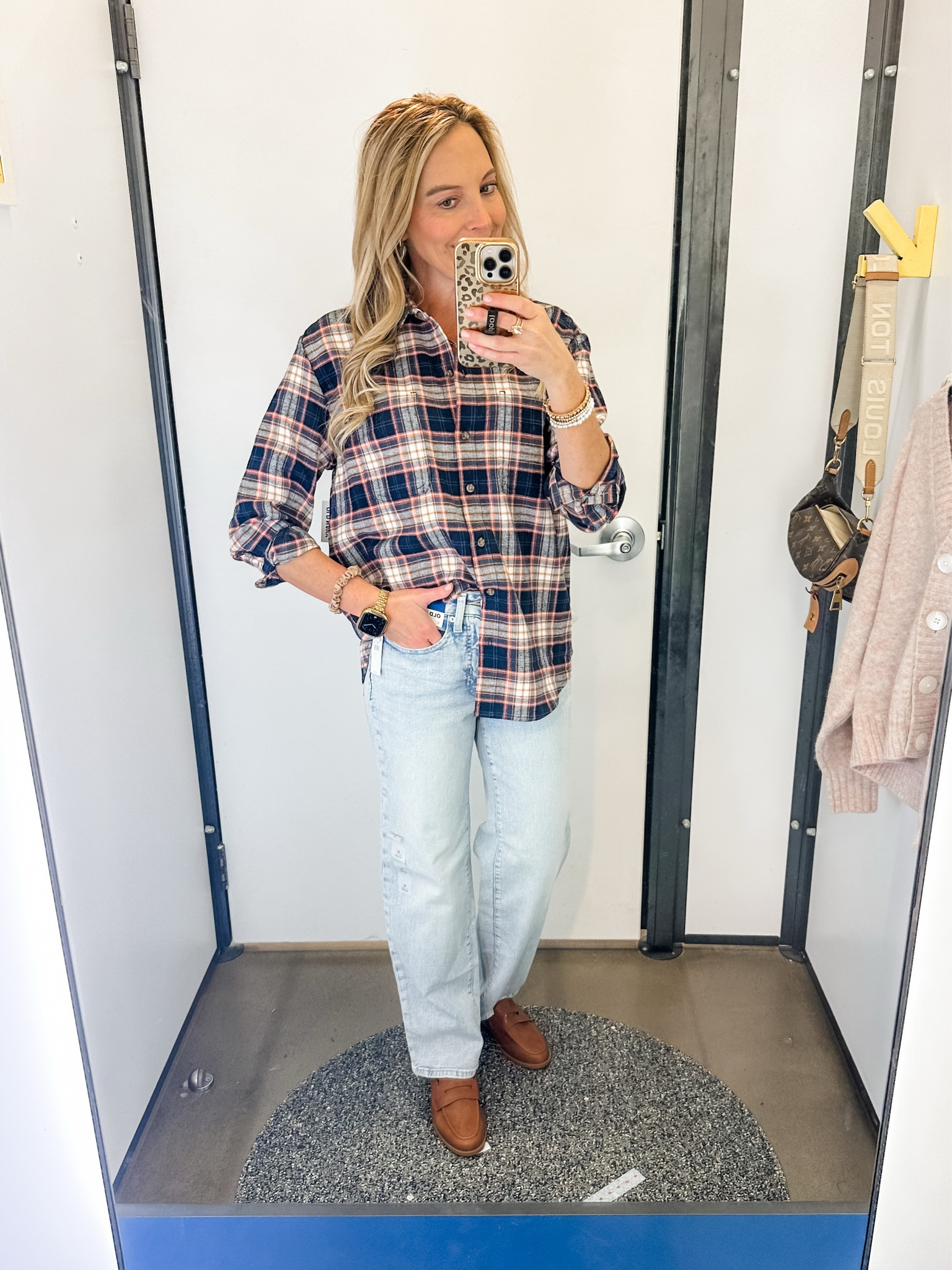Old Navy finds! Old navy always has some of the best basics. I found some items I am loving. I’m wearing a size 0 in the jeans a size small in the flannel and an XS in the sweaters and blouse. Shoes run tts. 

Jeans | straight leg | wide leg | baggy | flare | denim | flannel | sweater | blouse | fall outfits | fall outfit | casual outfits | Old Navy 


#LTKSaleAlert #LTKStyleTip #LTKFindsUnder50
