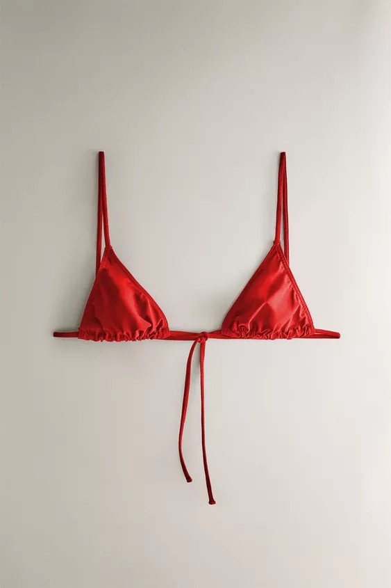 Plain-coloured triangular beach bikini top with thin straps and no padding. | Zara UK