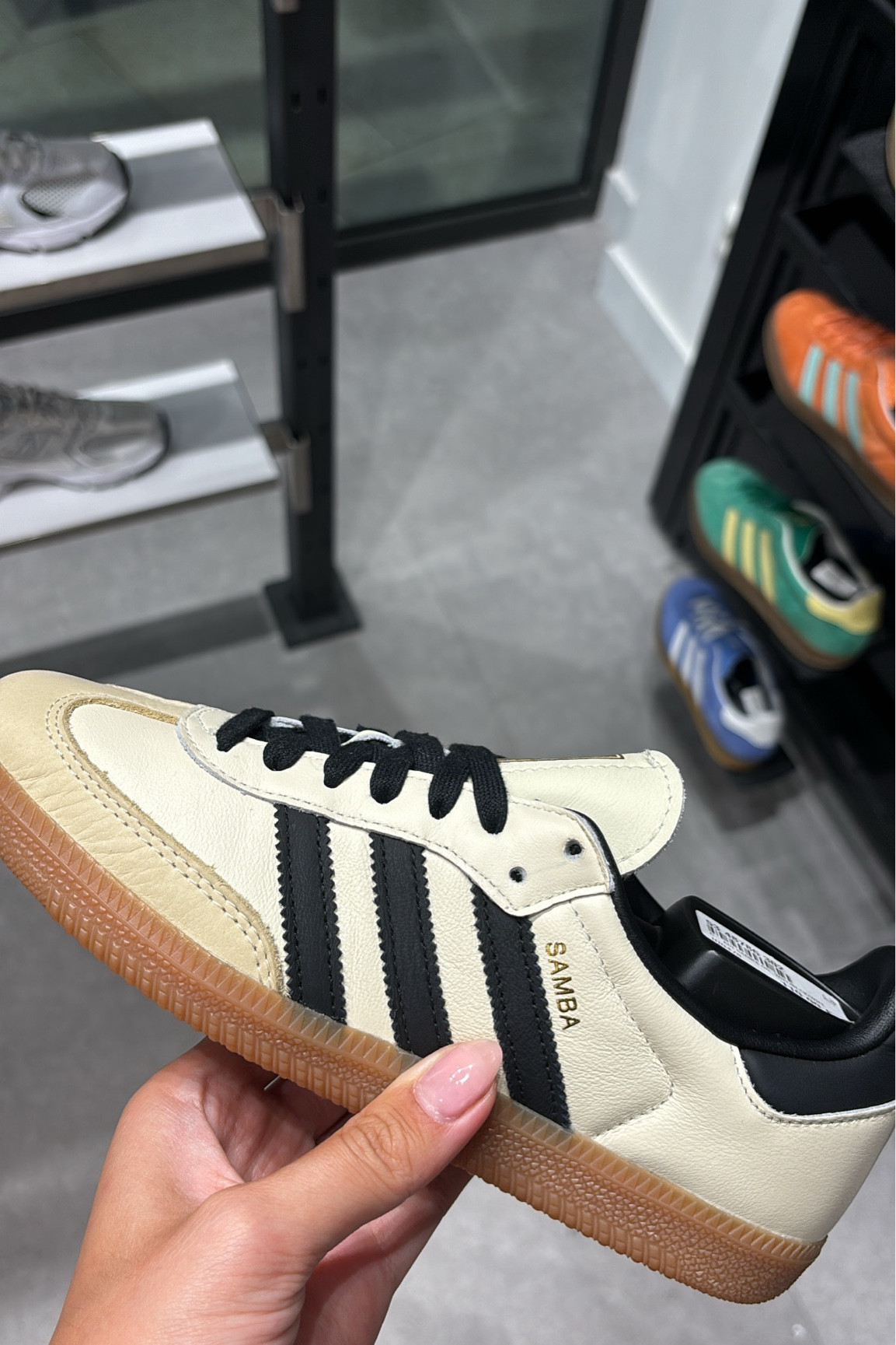 Adidas sambas🤎🍂✨


Autumn shoes | autumn sneakers | adidas | fall shoes | neutral shoes | neutral colours | shoe crush | everyday wear 

#LTKSeasonal #LTKStyleTip #LTKFindsUnder100