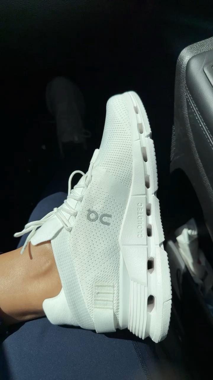 These sneakers actually feel like a cloud and are the perfect Athleisure shoe. 

#LTKfit #LTKshoecrush #LTKFind