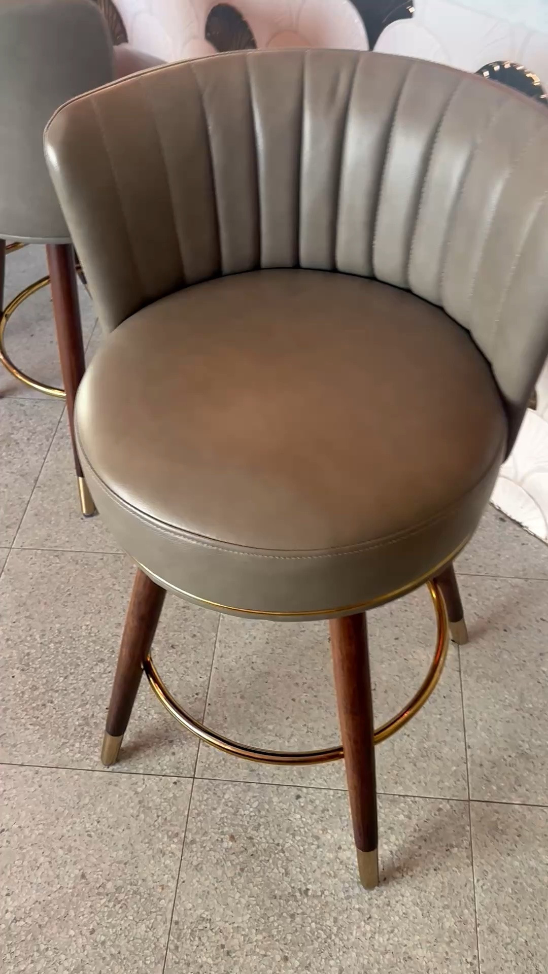 Barstool moment ✨ A row of chic, modern barstools can instantly elevate your kitchen bar or home entertaining corner with that polished, boutique-hotel feel. Perfect if you love that cozy-but-tailored look that never goes out of style. Memorial Day Sale is on.

#barstool #counterstool #kitchenbar #homebar #modernhome #coastalachic #interiorinspo #homedecor #entertainingathome #kitcheninspo #ltkhome #MemorialDaySale

#LTKdayinmylife #LTKHome #LTKSaleAlert