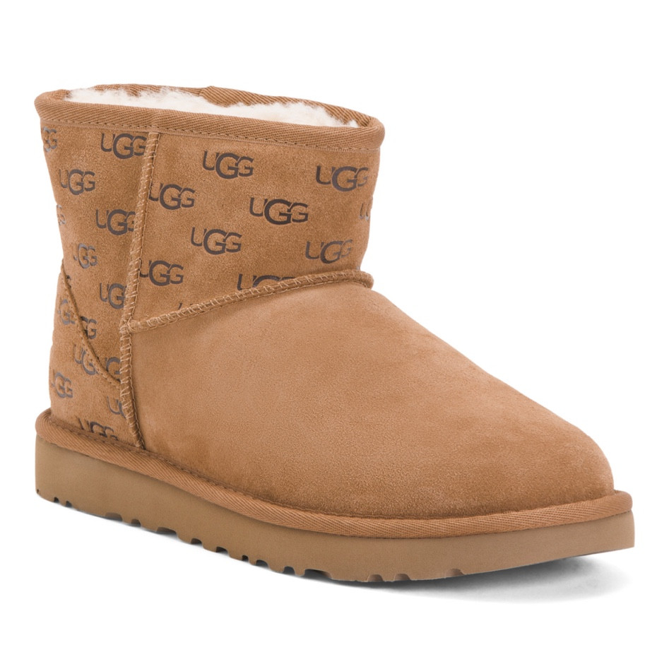 Ugg suede classic logo boot

#LTKunder100 #LTKshoecrush #LTKsalealert