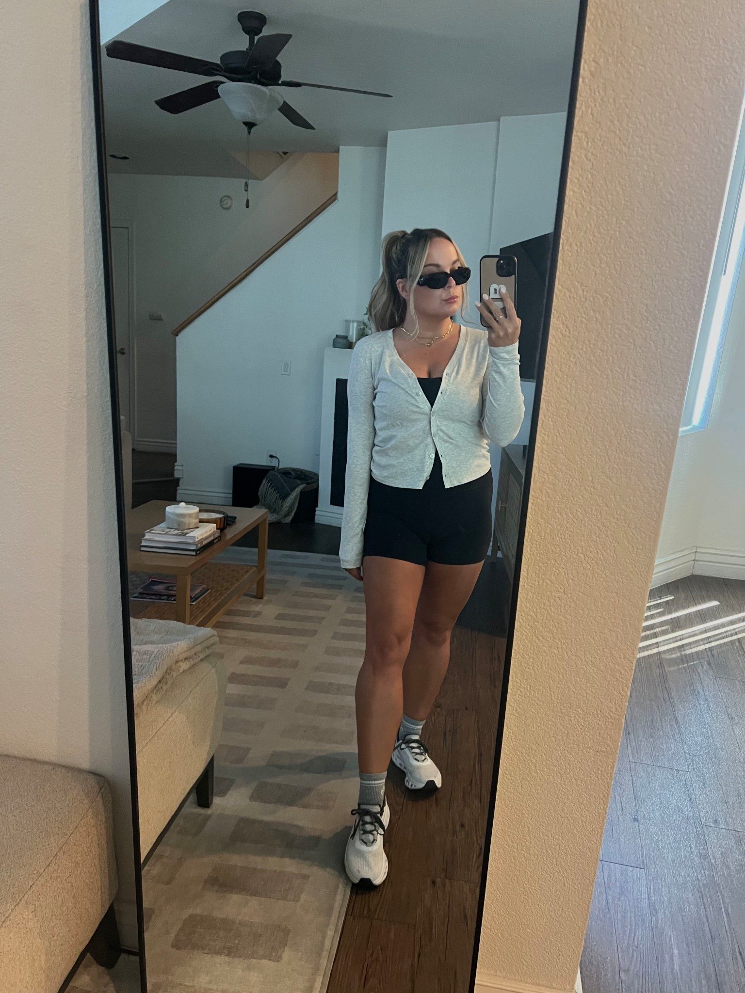 Vuori pose cardigan
Vuori cardigan 
437
437 classic tank-size medium
Lululemon
On clouds 
Alo socks
Prada sunglasses
Gorjana 
Gold jewelry 

#LTKStyleTip #LTKActive