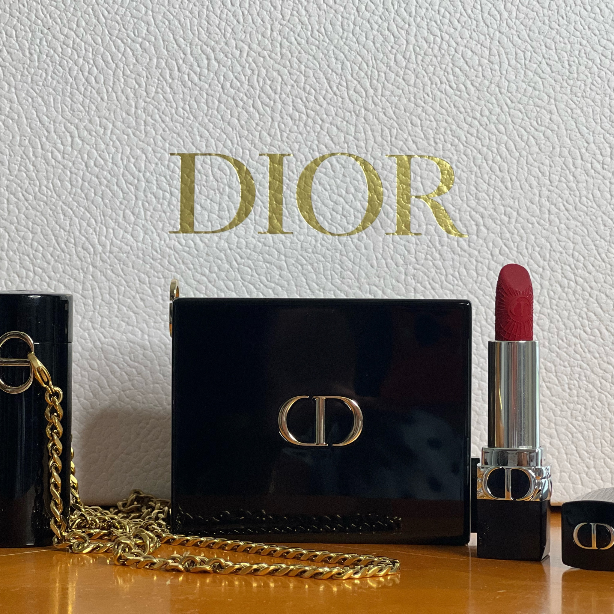 Whether you buy for give as gift for someone or just to treat yourself, this Dior Beauty set is the best investment ever 💄 Special & Limited edition with discount price now! Clutch + lipstick holder + 04 unique lipstick colors 💄






#dior #beauty #makeup #rouge #lipstick #clutch #beautyset #fiorlipstick #ltk find #ltksale #salesalert #giftguide #giftset #redlipstick
