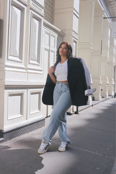 Spring outfit in full effect 🤍🤍🤍✨✨✨

Jeans size 29
Top size M
Blazer Zara size small
Sneakers run big, go 1 or half a size down!

#LTKstyletip #LTKworkwear