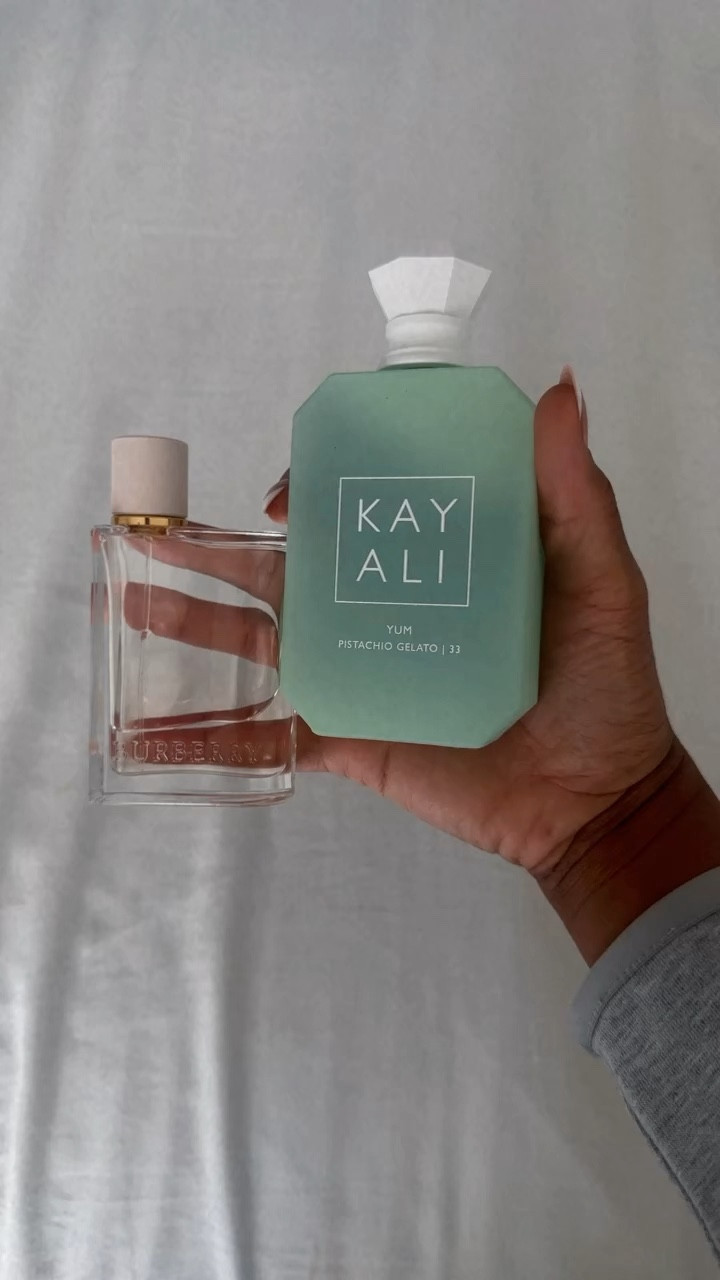 If you enjoy layering your fragrances this is a very dynamic duo. Sharing sweet, woody and powdery notes makes for a soft and compelling aroma. 