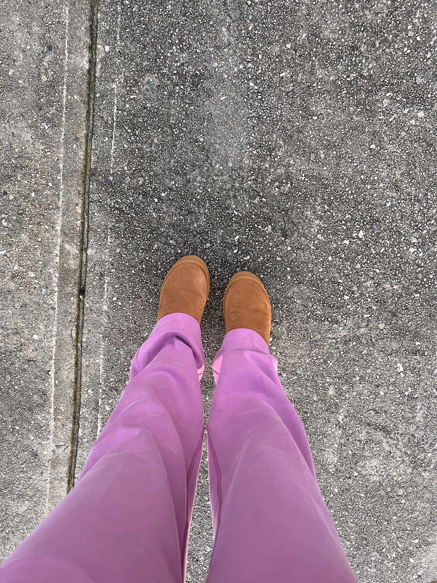 ⭐️NEW LULULEMON SOFTSTREME PANTS

I bought a size 6 bc of the 🍑😂 and they fit PERFECTLY! 

wearing them with my platform ugg dupes from amazon 🕺🏼 also TTS & scuba oversized grey hoodie in M/L

#LTKstyletip #LTKfit #LTKshoecrush