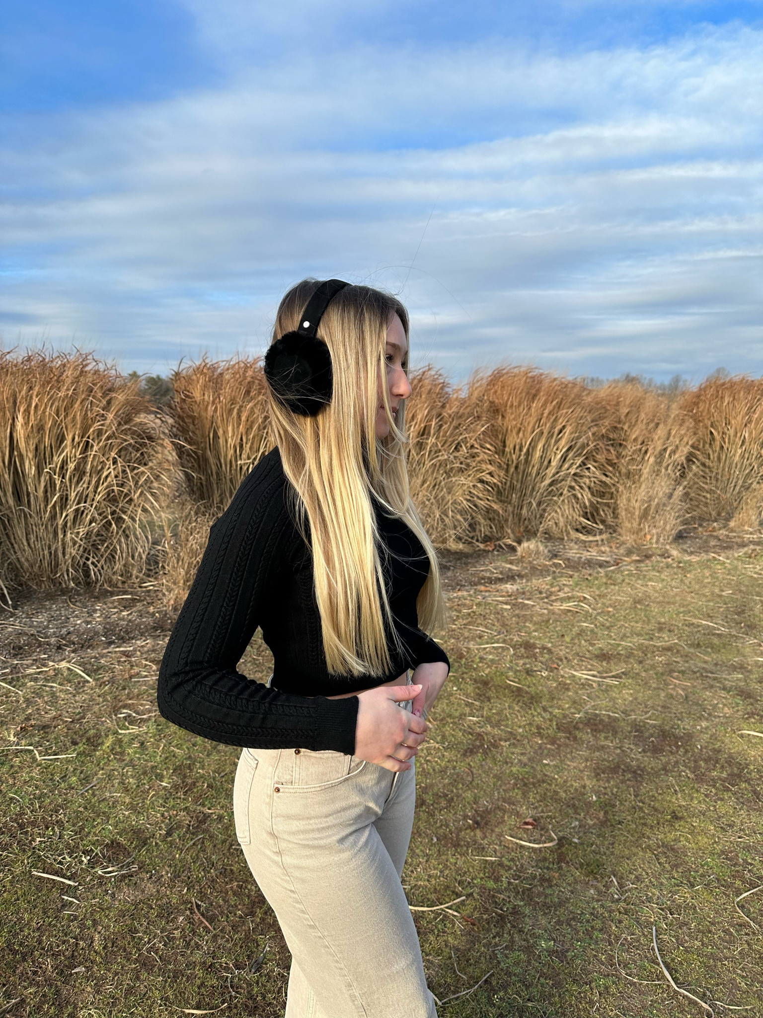 Love these UGG black ear muffs for the cold season ❄️ 

#LTKSeasonal #LTKfit #LTKunder100