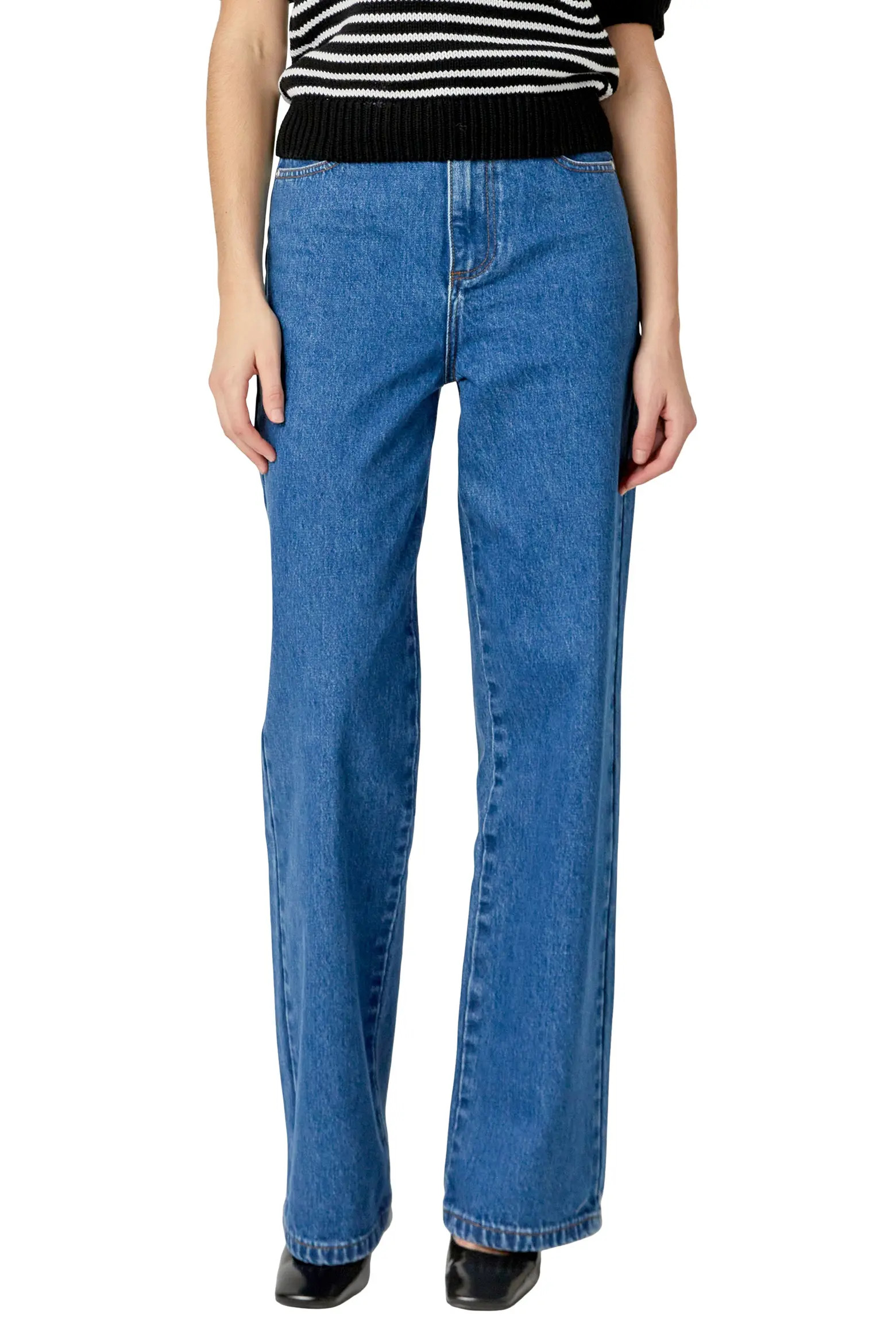English Factory Embroidered Bow High Waist Relaxed Straight Leg Jeans (Women) | Nordstrom | Nordstrom
