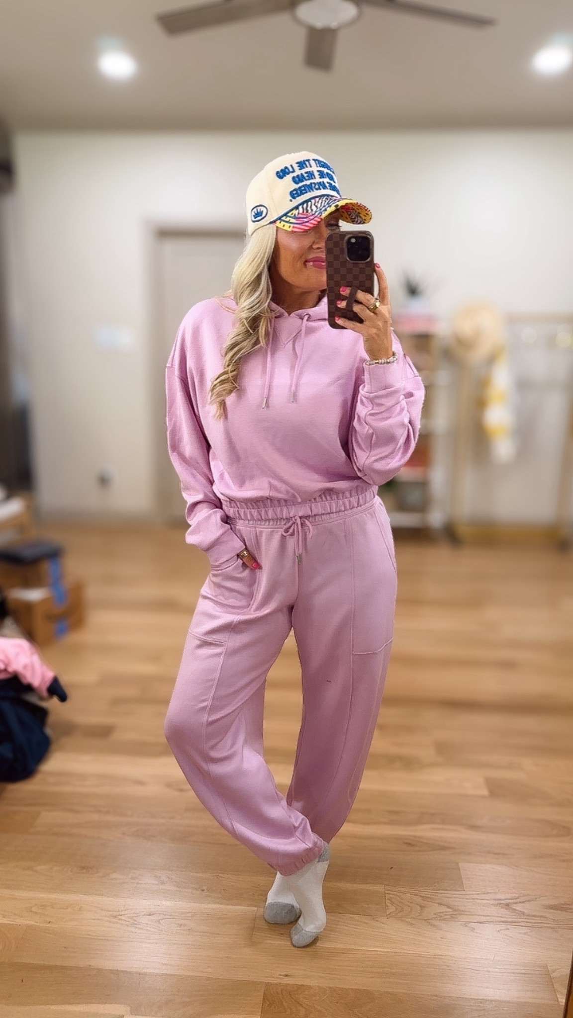 The viral scoop air essentials set in this new lilac color - size medium 