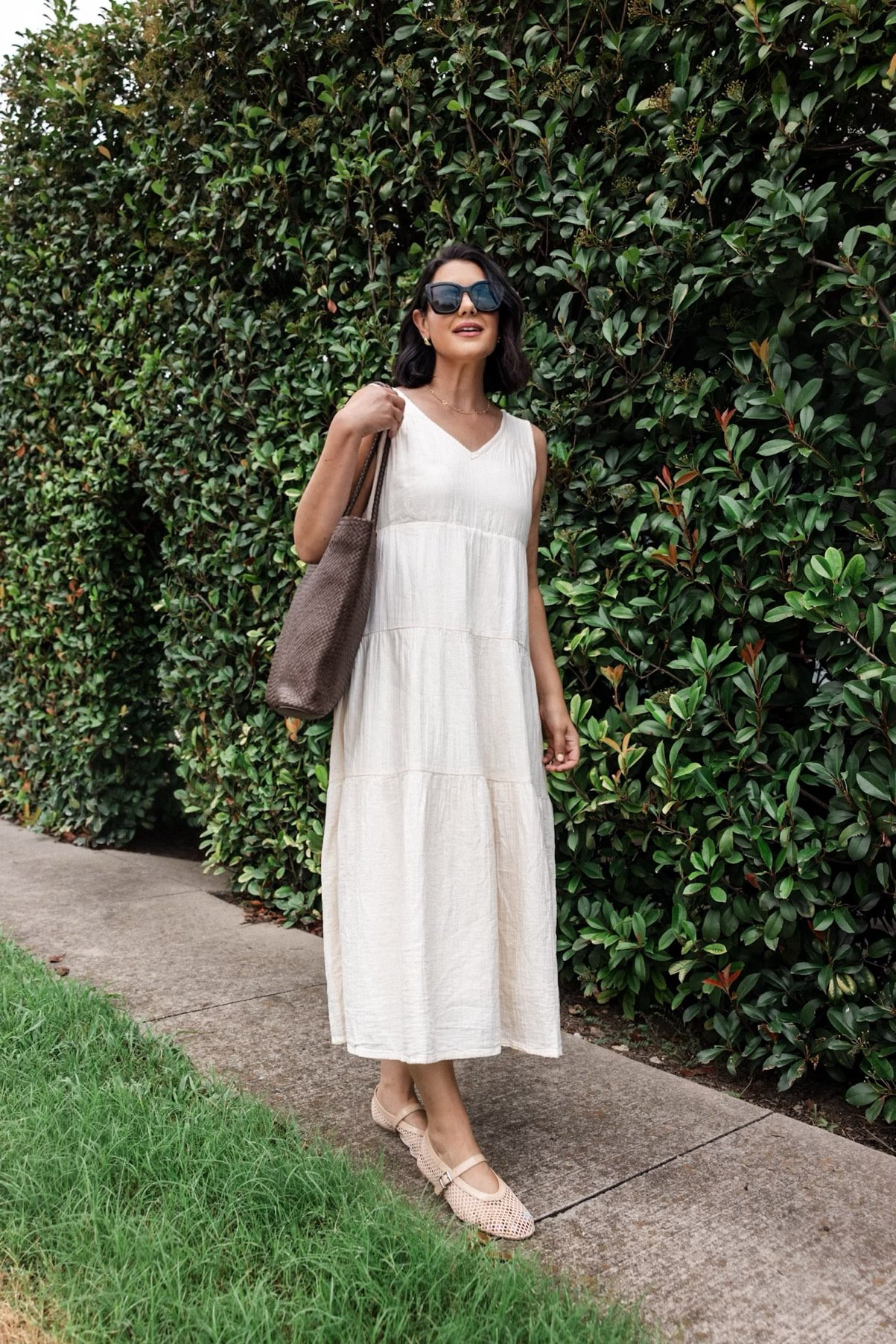One of my favorite dresses from last summer is back in gorgeous colors and new prints! I am in the large, it runs loose! PS: my bag is back in stock, too! 

 