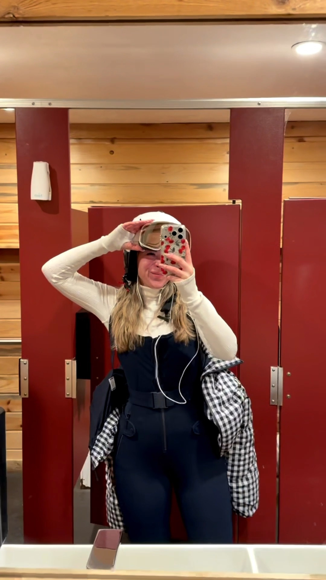 Navy blue and white ski jacket bibs and ski accessories

Wearing my usual smalls/2

Ski gear
Winter sports
Snowboarding
Base layers
Outerwear
Puffer jacket
Ski outfit
Ski accessories 

#LTKgrwm #LTKfitnessgoals #LTKSeasonal